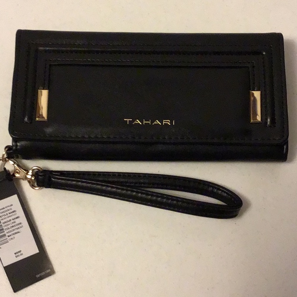 NWT Tahari wristlet